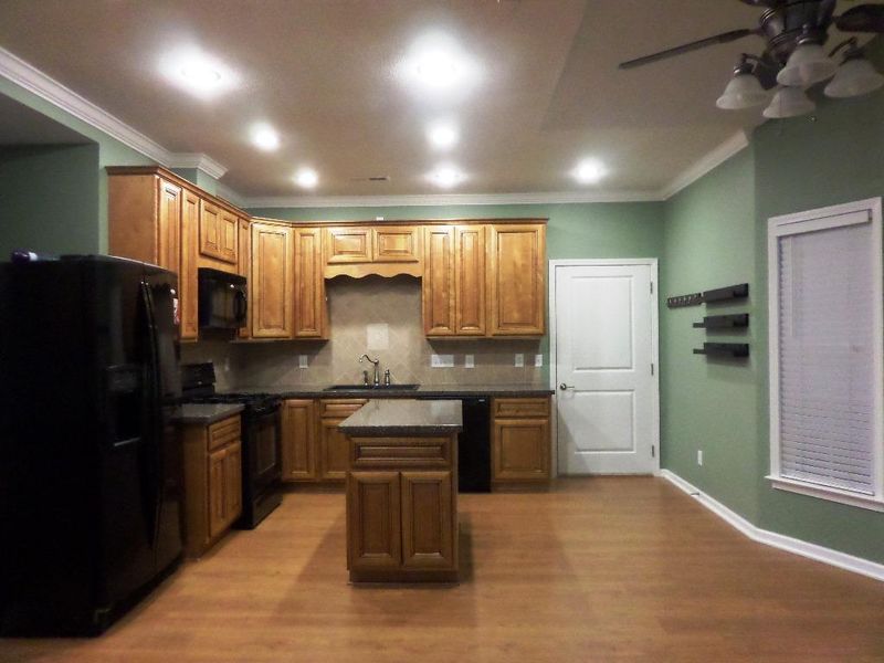 143 Liberty Ct, Oak Ridge, TN 37830