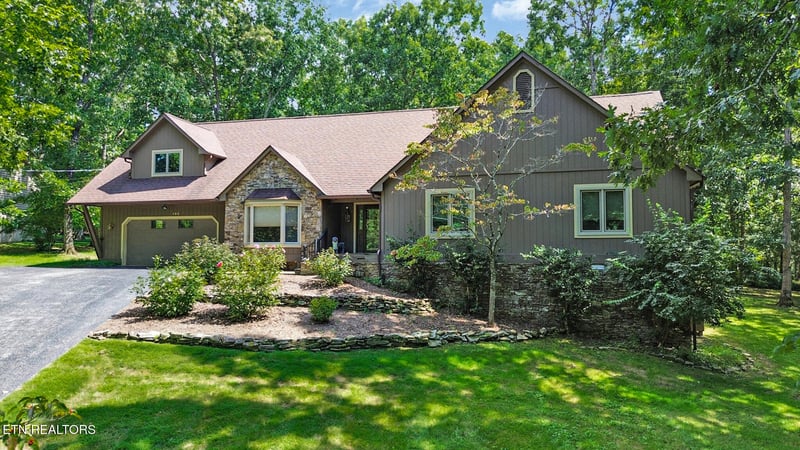 143 Lisa Ln, Crossville, TN 38558