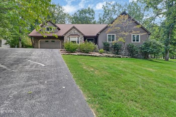 143 Lisa Ln, Crossville, TN 38558