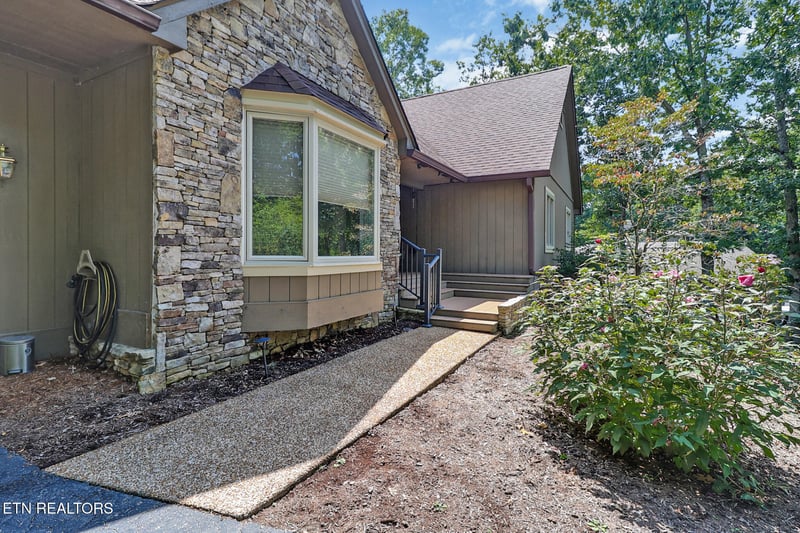 143 Lisa Ln, Crossville, TN 38558