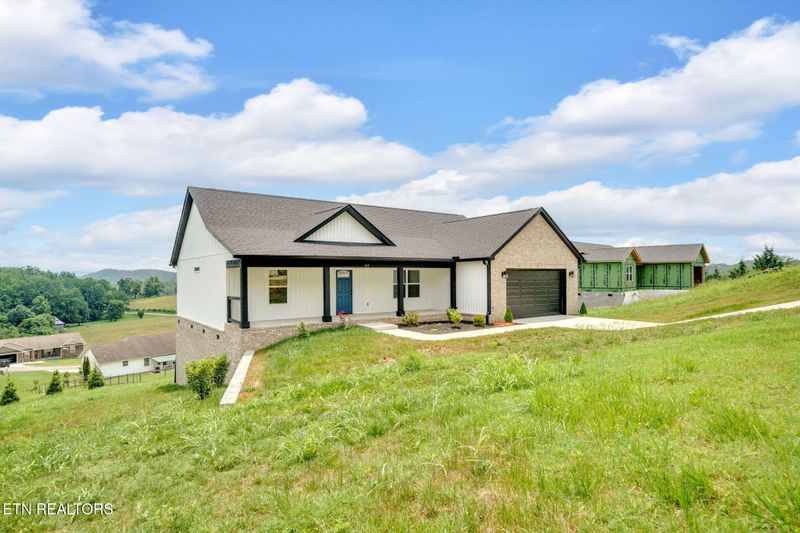 143 Middle Glen Rd, Maynardville, TN 37807