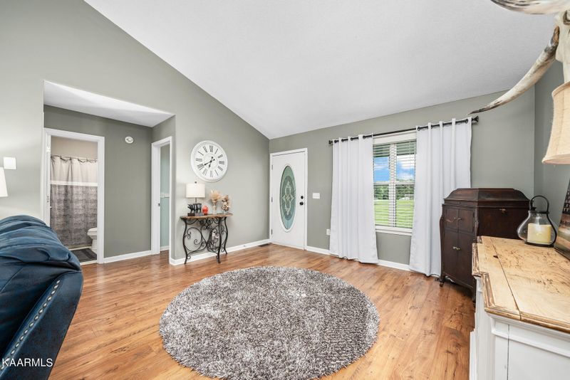 143 Pomona Rd, Crossville, TN 38571