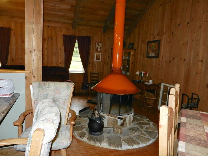 143 Powers Rd, Oakdale, TN 37829