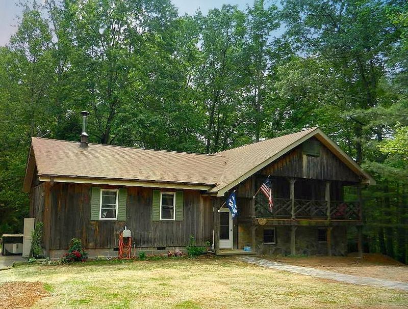 143 Powers Rd, Oakdale, TN 37829
