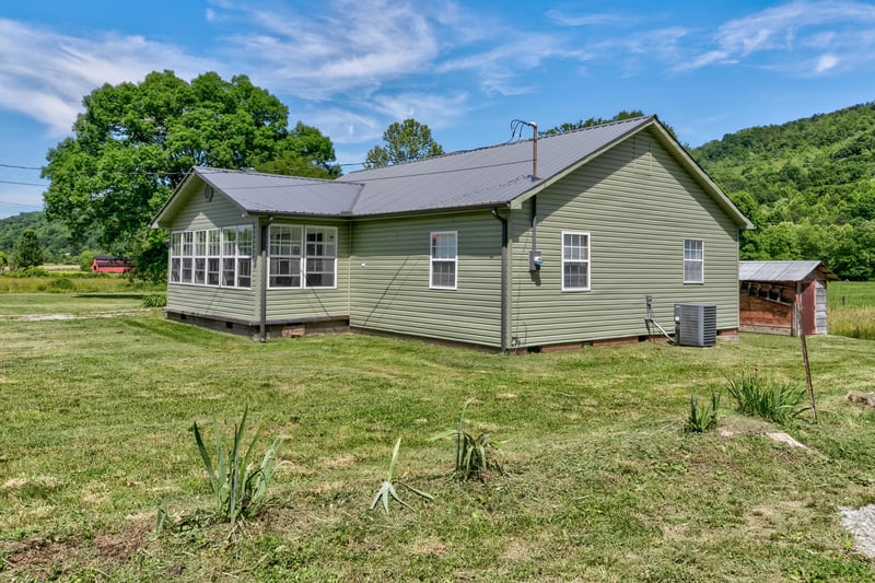 143 Rigney Ln, Newcomb, TN 37819