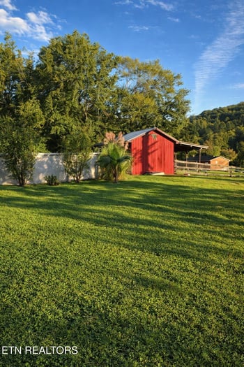 143 Shady Rd, Oliver Springs, TN 37840
