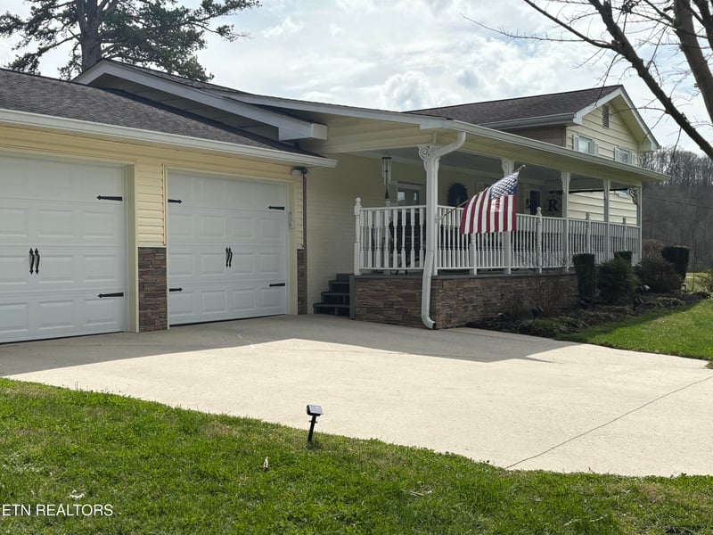 143 Shady Rd, Oliver Springs, TN 37840