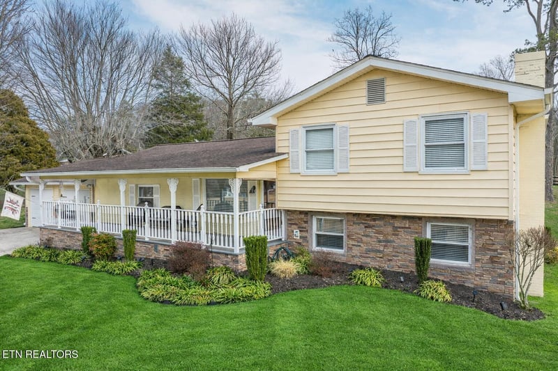 143 Shady Rd, Oliver Springs, TN 37840