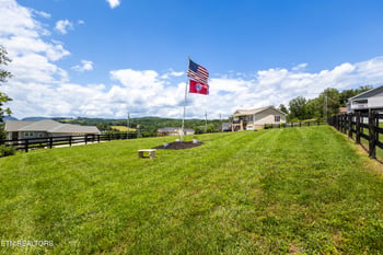 143 Sunset Ln, Bean Station, TN 37708