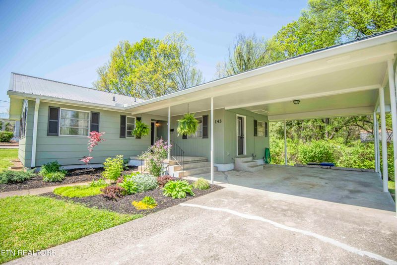 143 Tyson Rd, Oak Ridge, TN 37830