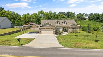 1430 Harrison Rd, Lenoir City, TN 37771