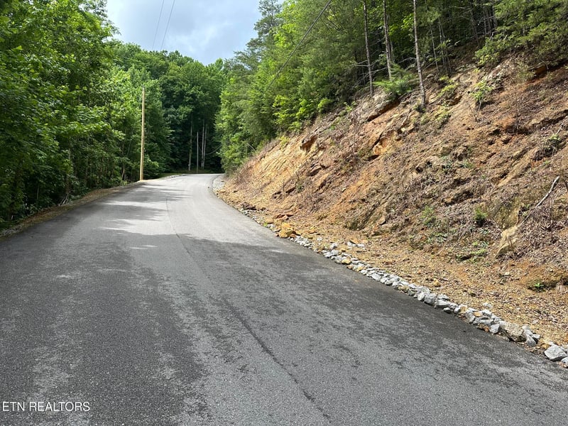 1430 Mountain Dreams Way, Sevierville, TN 37862