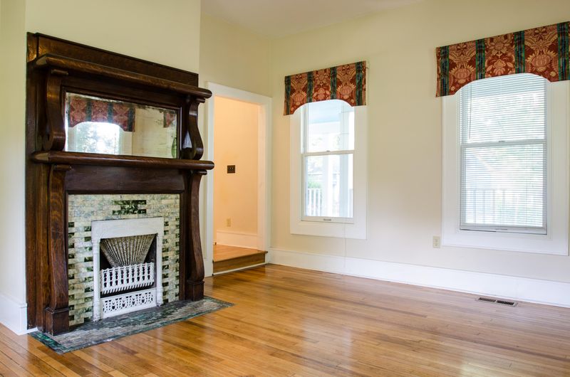 1430 NE Grainger Ave, Knoxville, TN 37917