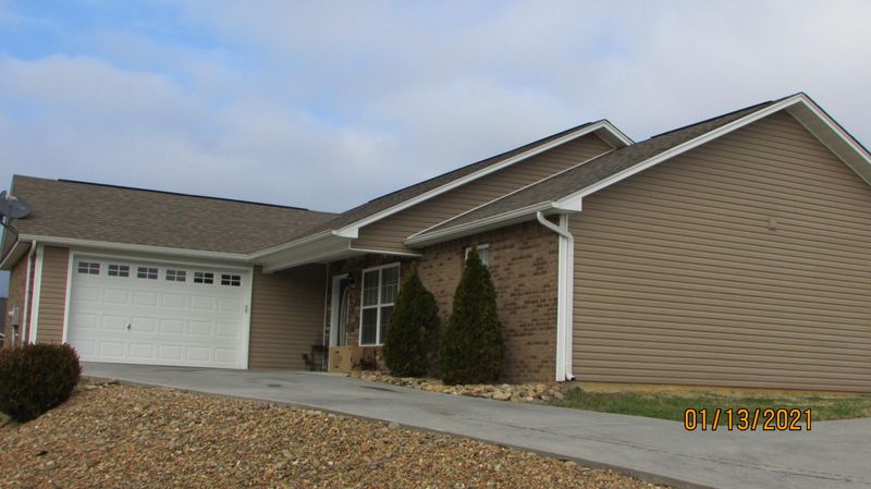 1431 Avery Ln, Sevierville, TN 37862