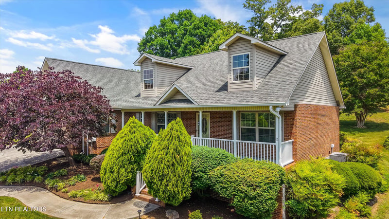 1432 Chessingham Dr, Maryville, TN 37801