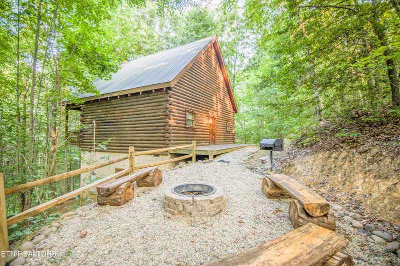 1432 Cupid Way, Sevierville, TN 37876