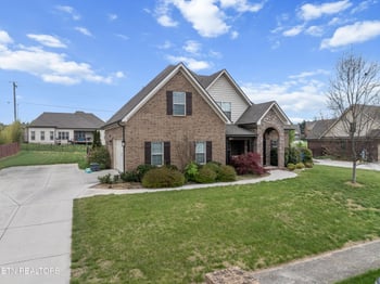 1432 Edenbridge Dr, Alcoa, TN 37701