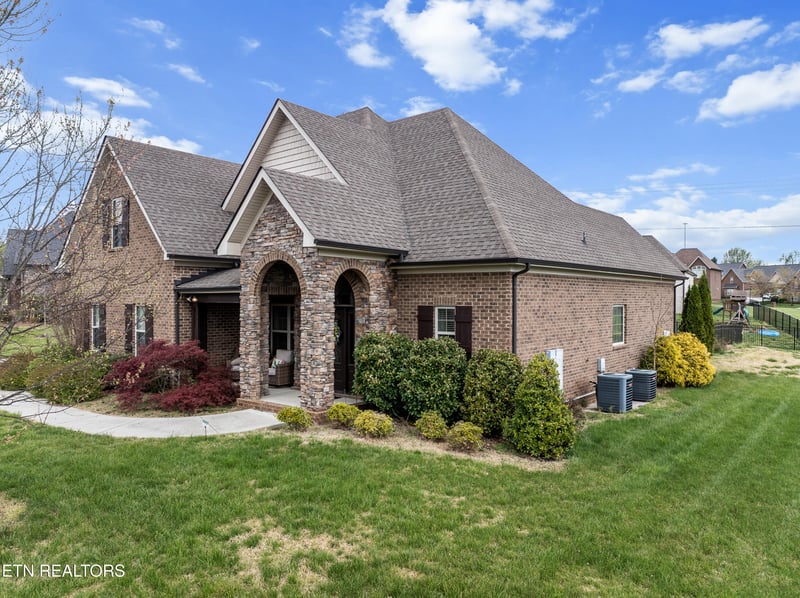 1432 Edenbridge Dr, Alcoa, TN 37701