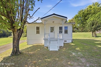 1433 Dogwood St, Morristown, TN 37814