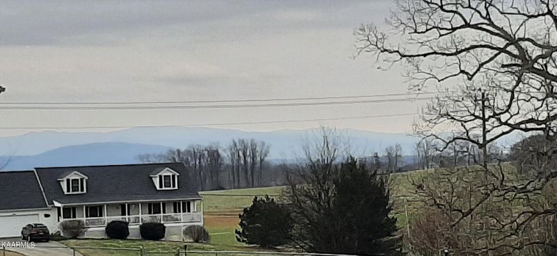 1433 Lambert Rd, Greenback, TN 37742