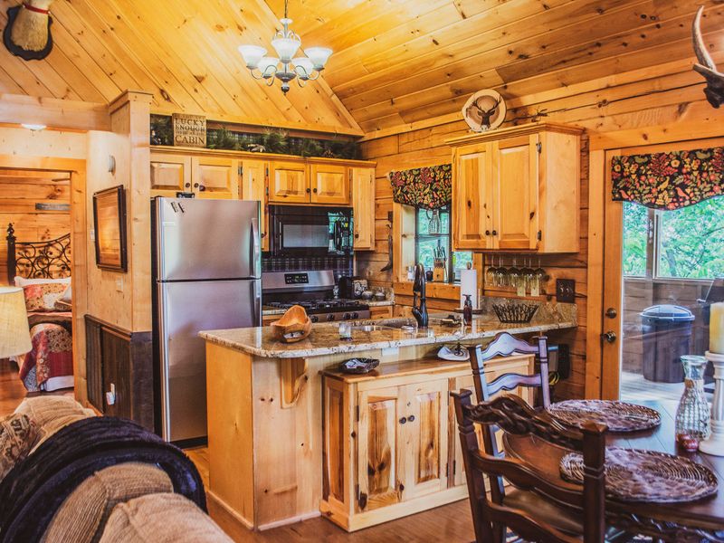 1434 High Forest Way, Sevierville, TN 37862