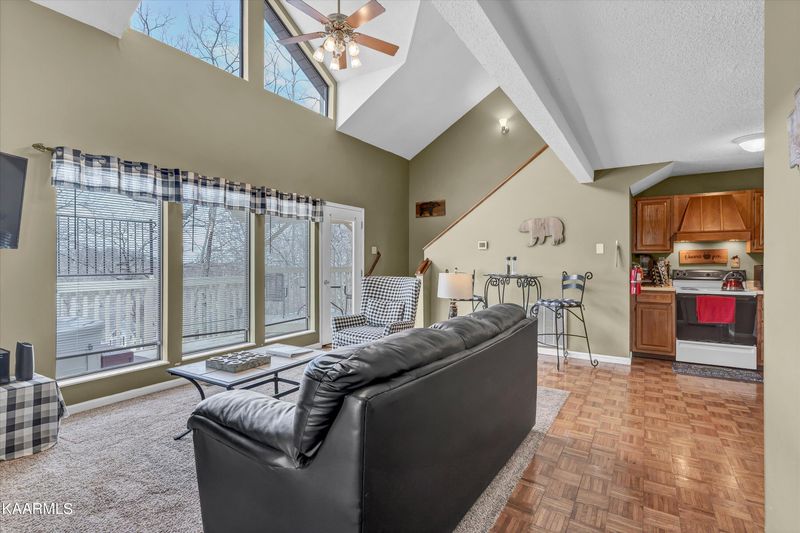 1434 N Arbon Ln, Gatlinburg, TN 37738