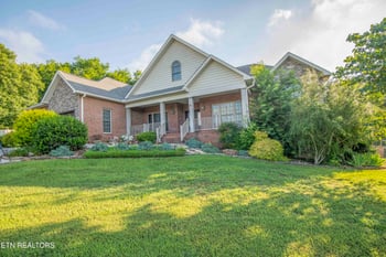 1435 Instrumental Ave, Sevierville, TN 37876