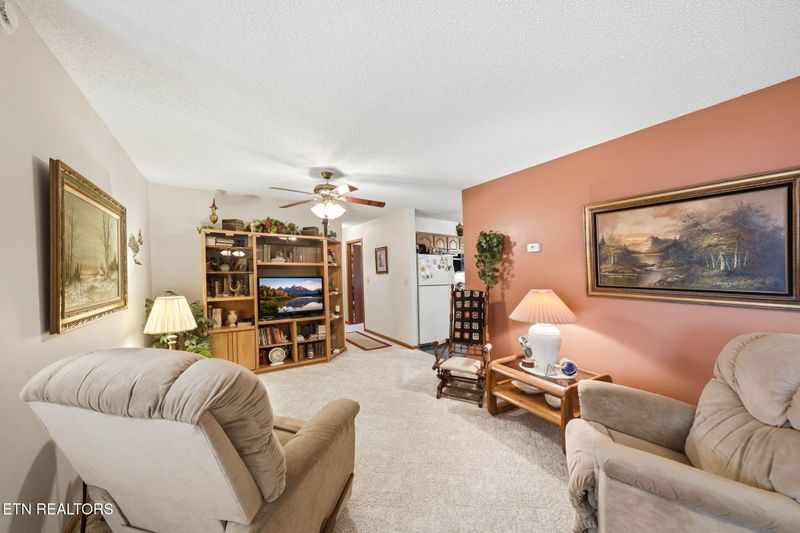 1435 Sparks Ln, Sevierville, TN 37876