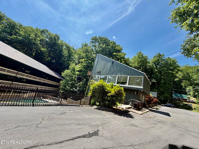 1435 Wiley Oakley Dr #172, Gatlinburg, TN 37738