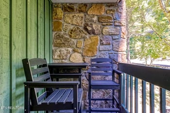 1435 Wiley Oakley Dr #APT 155, Gatlinburg, TN 37738