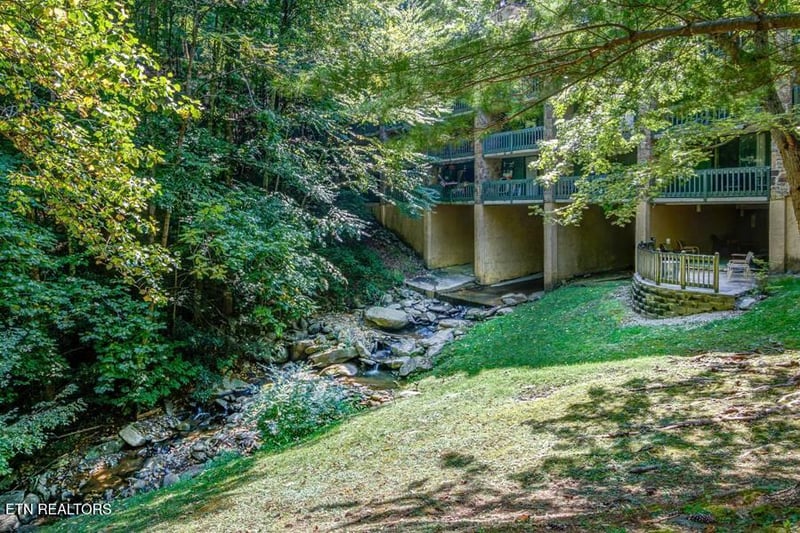 1435 Wiley Oakley Dr #APT 177, Gatlinburg, TN 37738