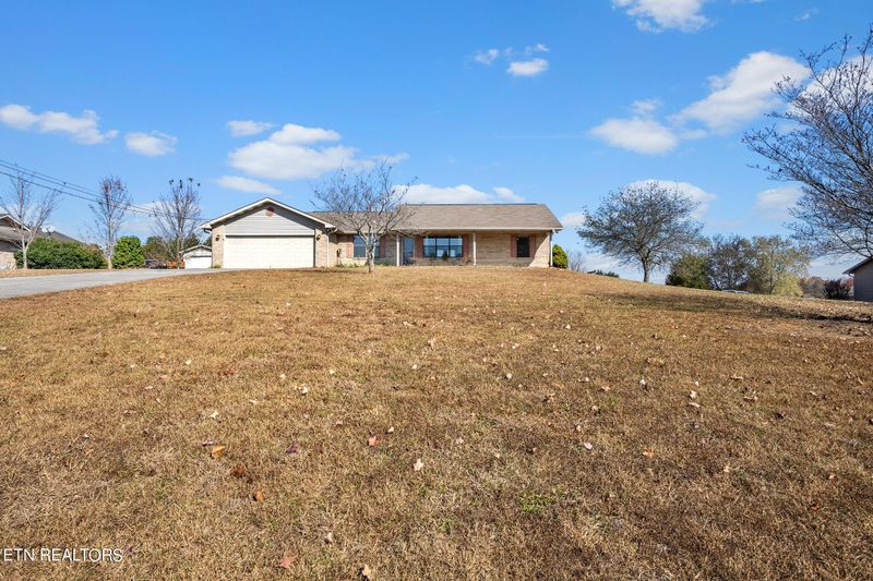 1436 Broadview Cir, Sevierville, TN 37876
