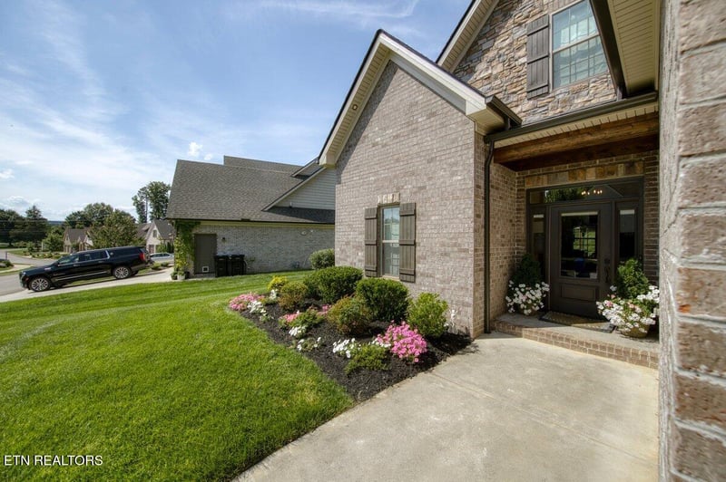 1436 Bronze Ln, Knoxville, TN 37922