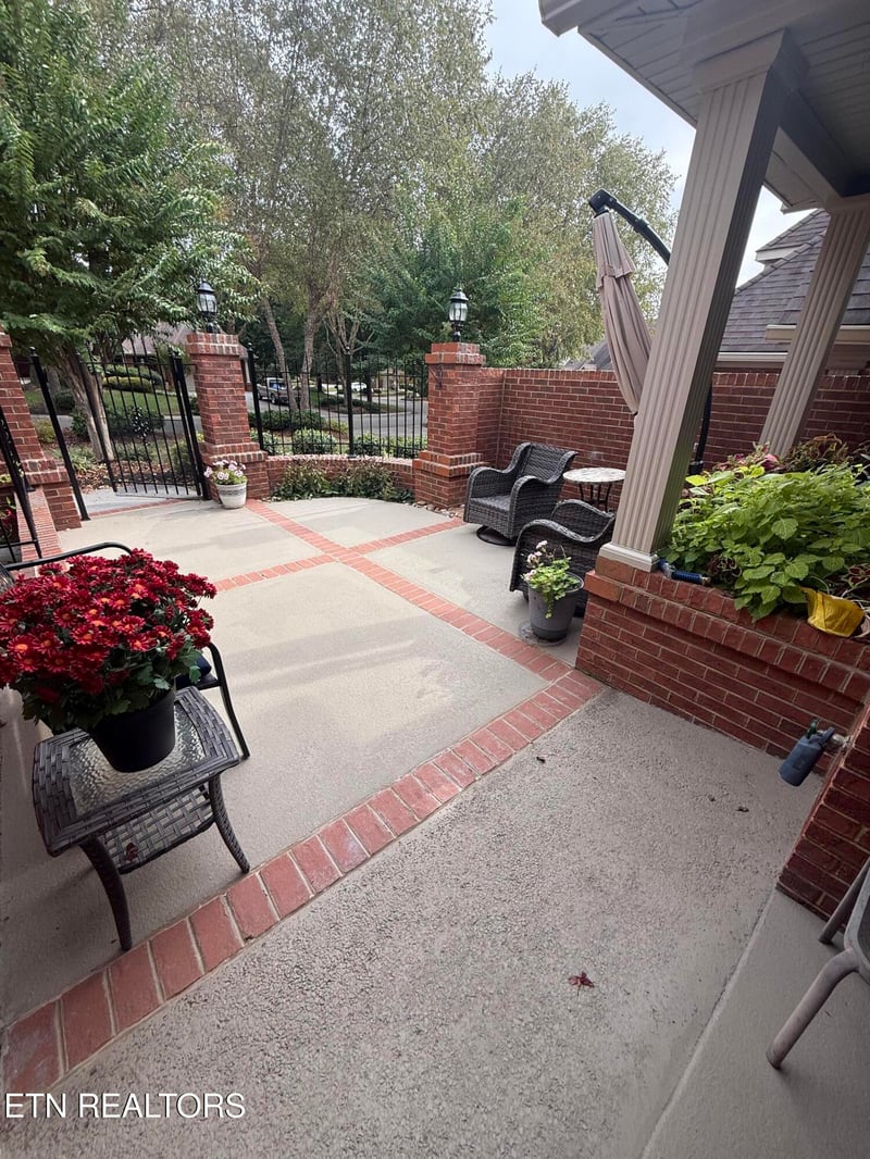 1438 Cottage Glen Ln, Maryville, TN 37801