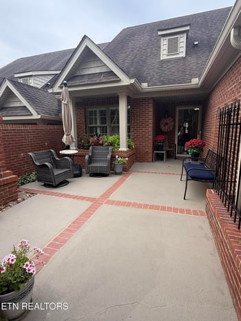 1438 Cottage Glen Ln, Maryville, TN 37801
