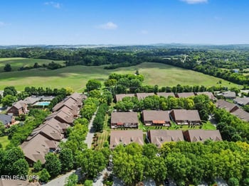 1438 Cottage Glen Ln, Maryville, TN 37801