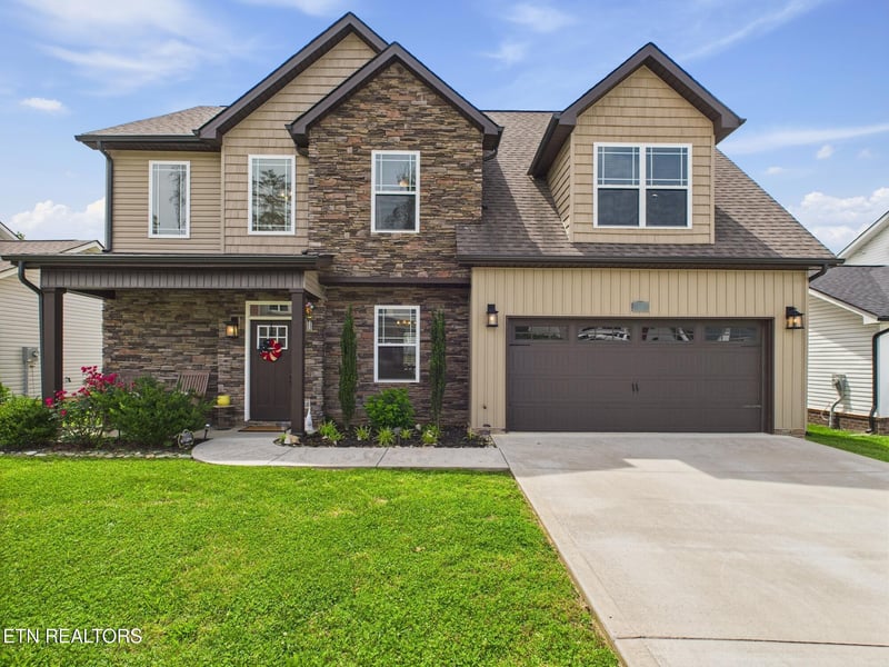 1438 Dream Catcher Dr, Knoxville, TN 37920