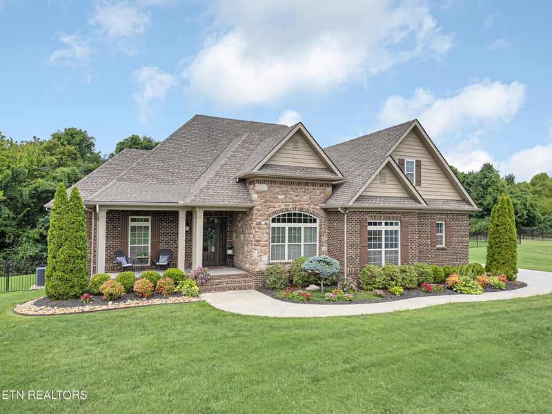 1439 Edenbridge Dr, Alcoa, TN 37701