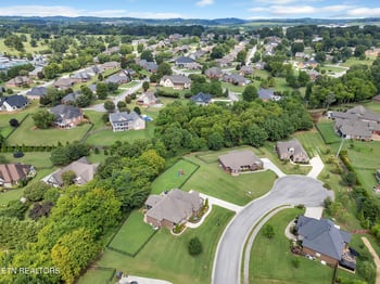 1439 Edenbridge Dr, Alcoa, TN 37701