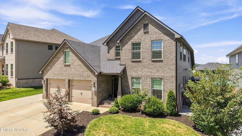 1439 Ridge Climber Rd, Knoxville, TN 37922