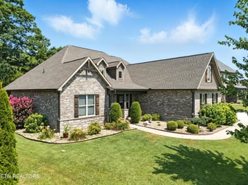 1439 St Thomas Way, Alcoa, TN 37701