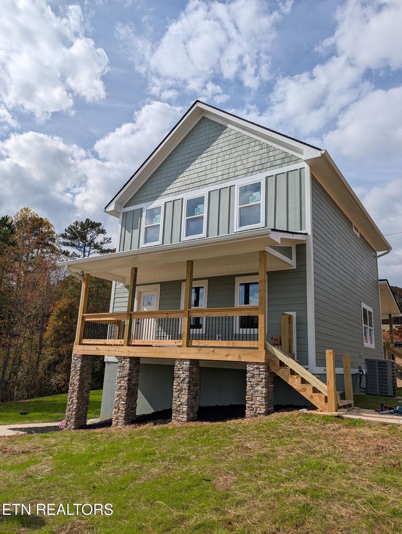 144 Abbott Rd, Lenoir City, TN 37771