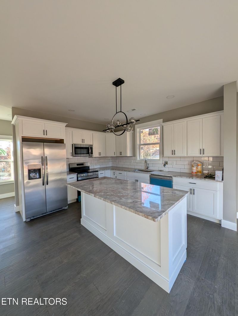 144 Abbott Rd, Lenoir City, TN 37771
