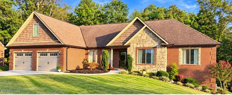 144 Apple Tree Dr, Clinton, TN 37716