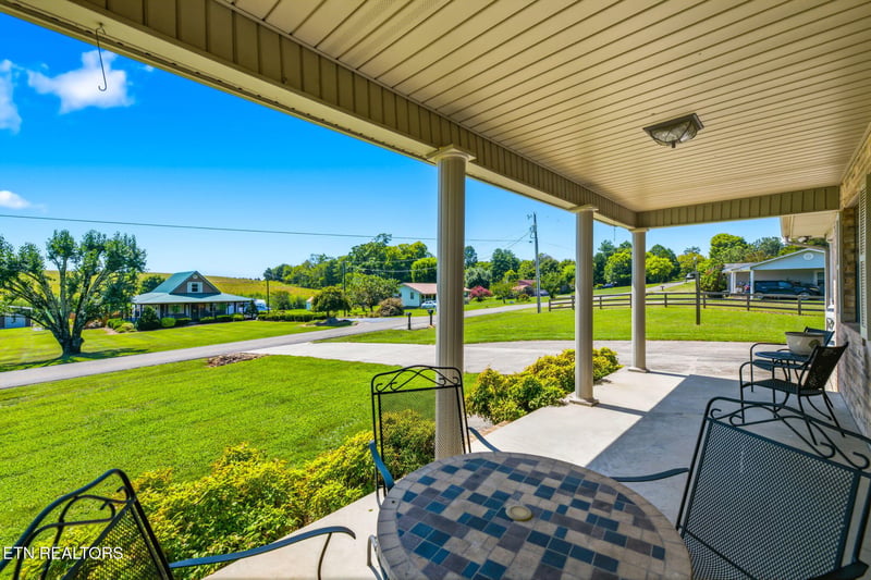 144 Cherokee Cir, Madisonville, TN 37354