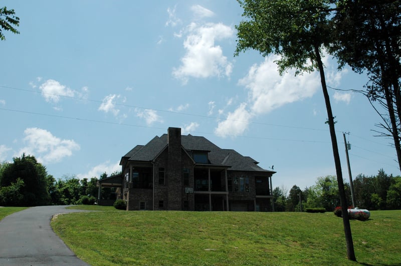 144 Chestnut Dr, Andersonville, TN 37705