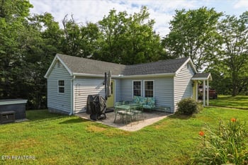 144 County Farm Rd, Friendsville, TN 37737