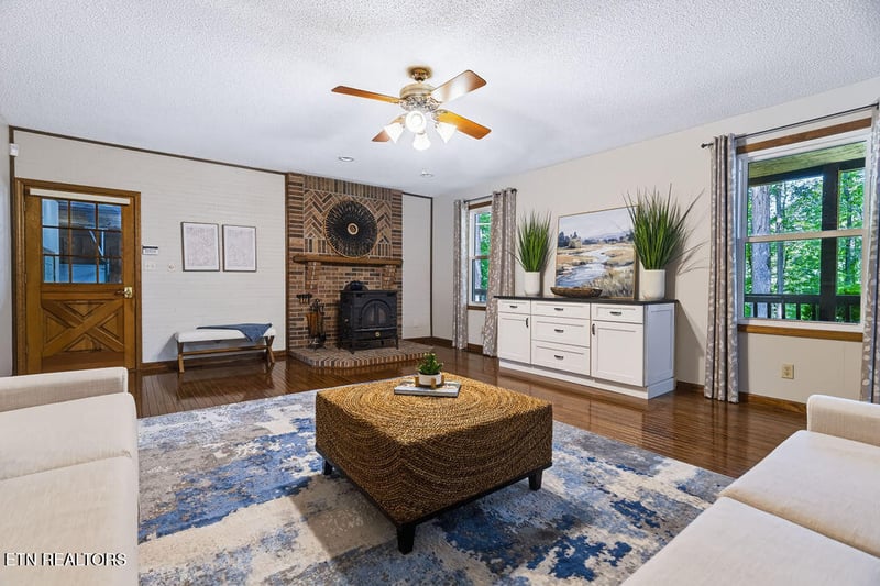 144 Cross Creek Ln, Kingston, TN 37763