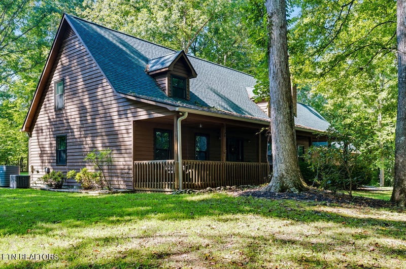 144 Cross Creek Ln, Kingston, TN 37763