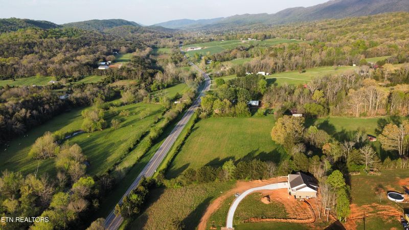 144 Dixon Dr, Rutledge, TN 37861